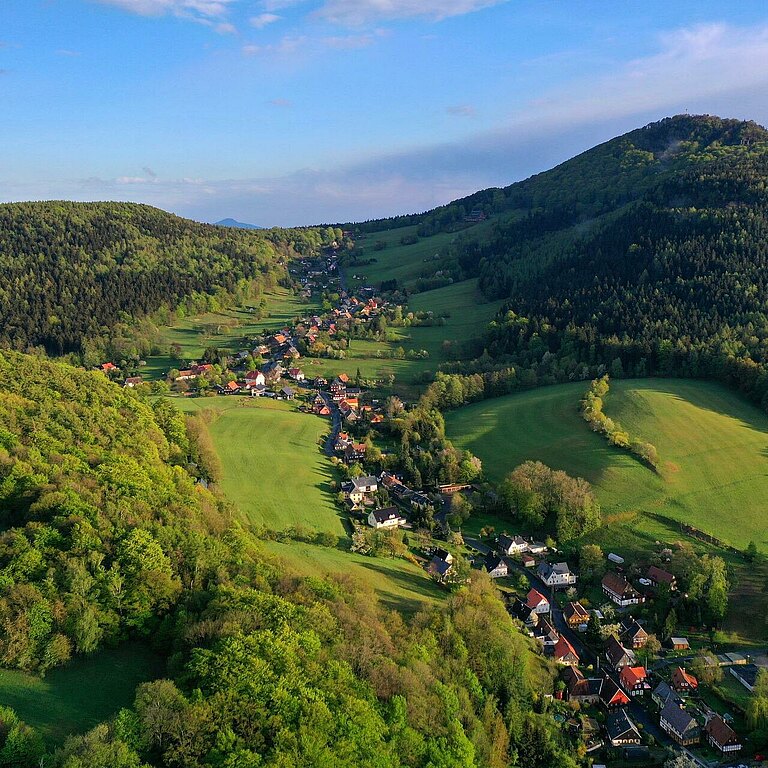 village-g94ef8d014_1920.jpg
